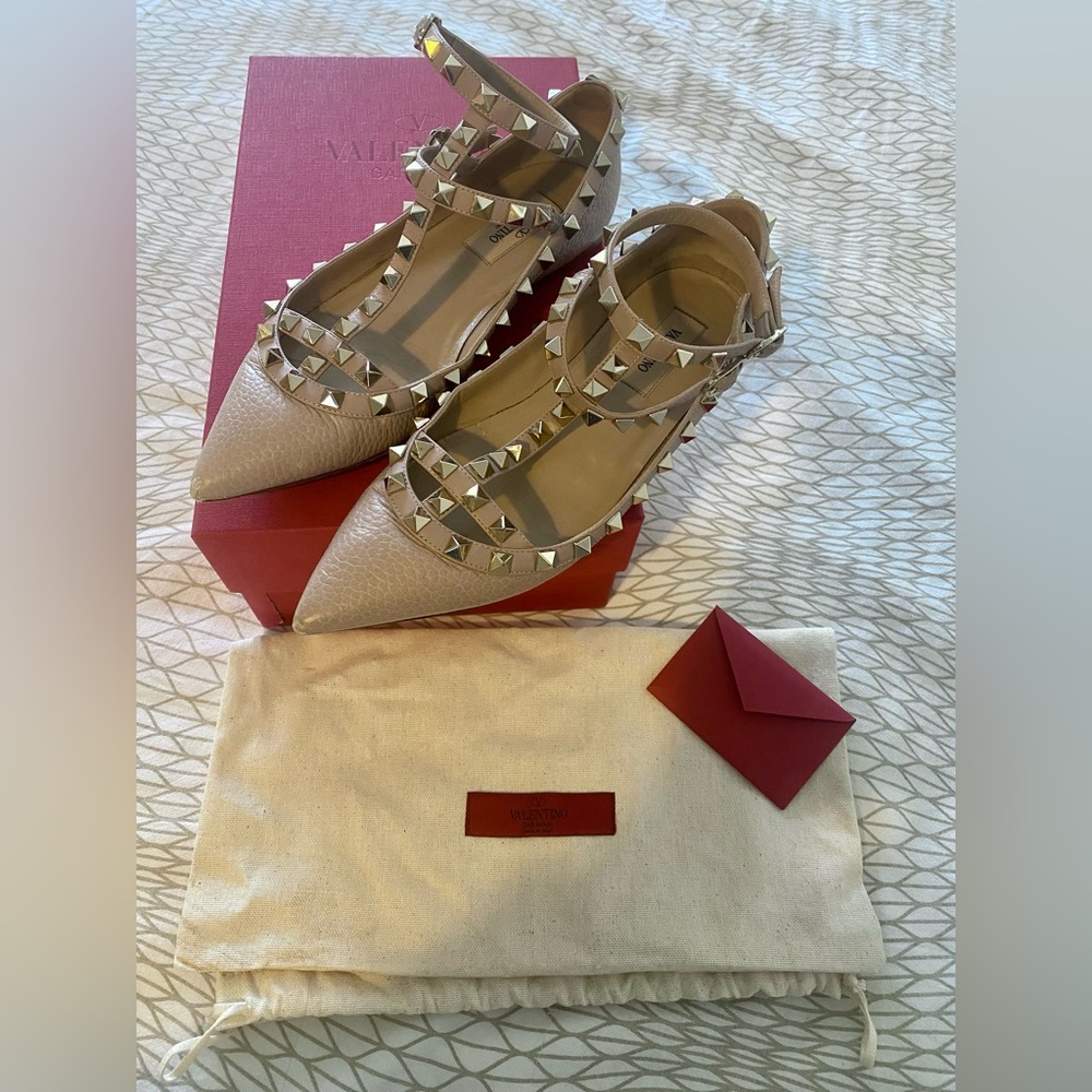 Valentino Flats Rockstud Caged Beige